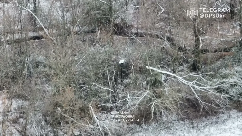 FPV-drone of the border guards spoils the “sight” of the occupiers