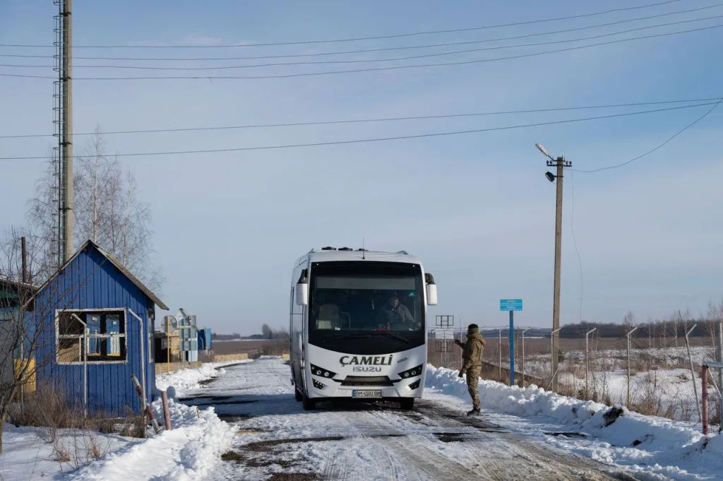 207 defenders returned to Ukraine from captivity (Photo)