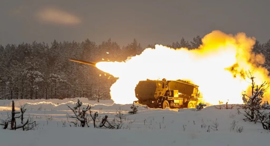 HIMARS destroyed 24 Russian drone operators with one hit (Video)