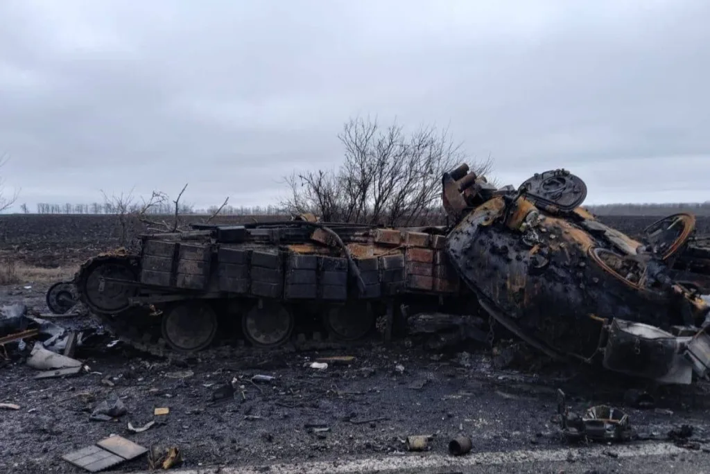 The defense forces turned the crossroads near Terny into a cemetery of Russian equipment (Video)