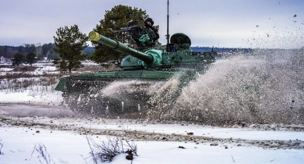 Ukrainian Soldiers Defeat Dozens of Russian Occupiers at Once Using T-64BV Tank