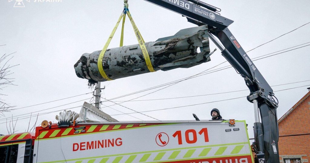 16:57 The Russian one-and-a-half-ton FAB-1500 aerial bomb was seized and destroyed by pyrotechnics of the State Emergency Service in the city of Selidovo. VIDEO + PHOTO report 1 1933