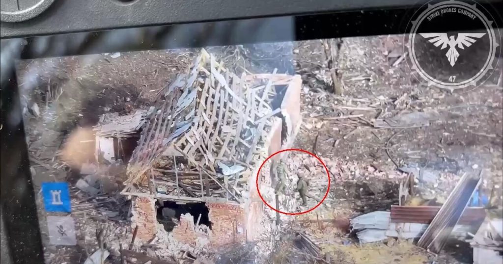 21:10 05.03 A kamikaze drone attacked a house near Avdeevka, in which the invaders were hiding. VIDEO 8 4589